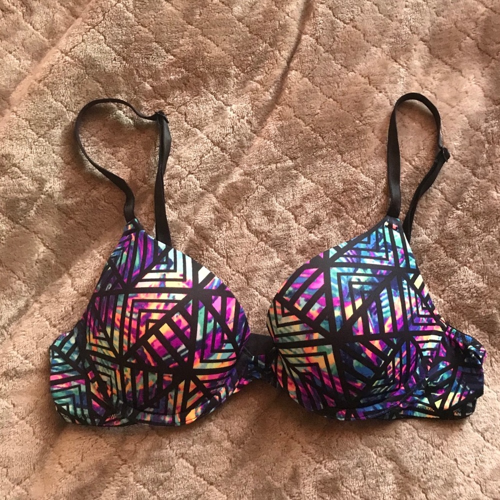 VS Pink Wear Everywhere Push-Up Bra